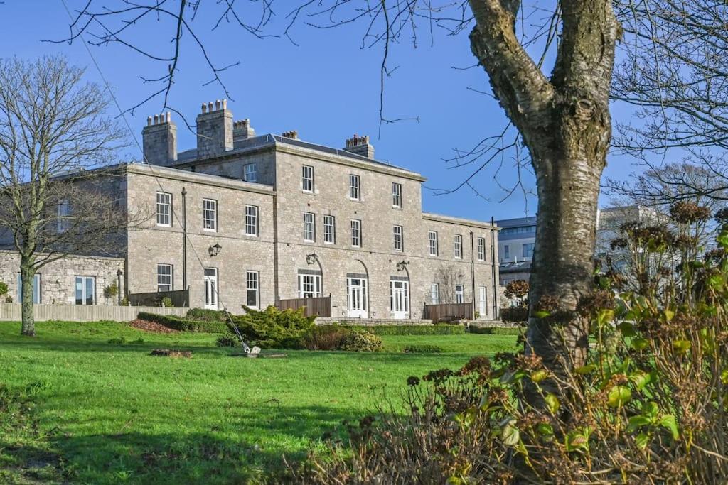 9 Admiralty House Stunning Luxury Apartment With Free Parking Plymouth Eksteriør billede